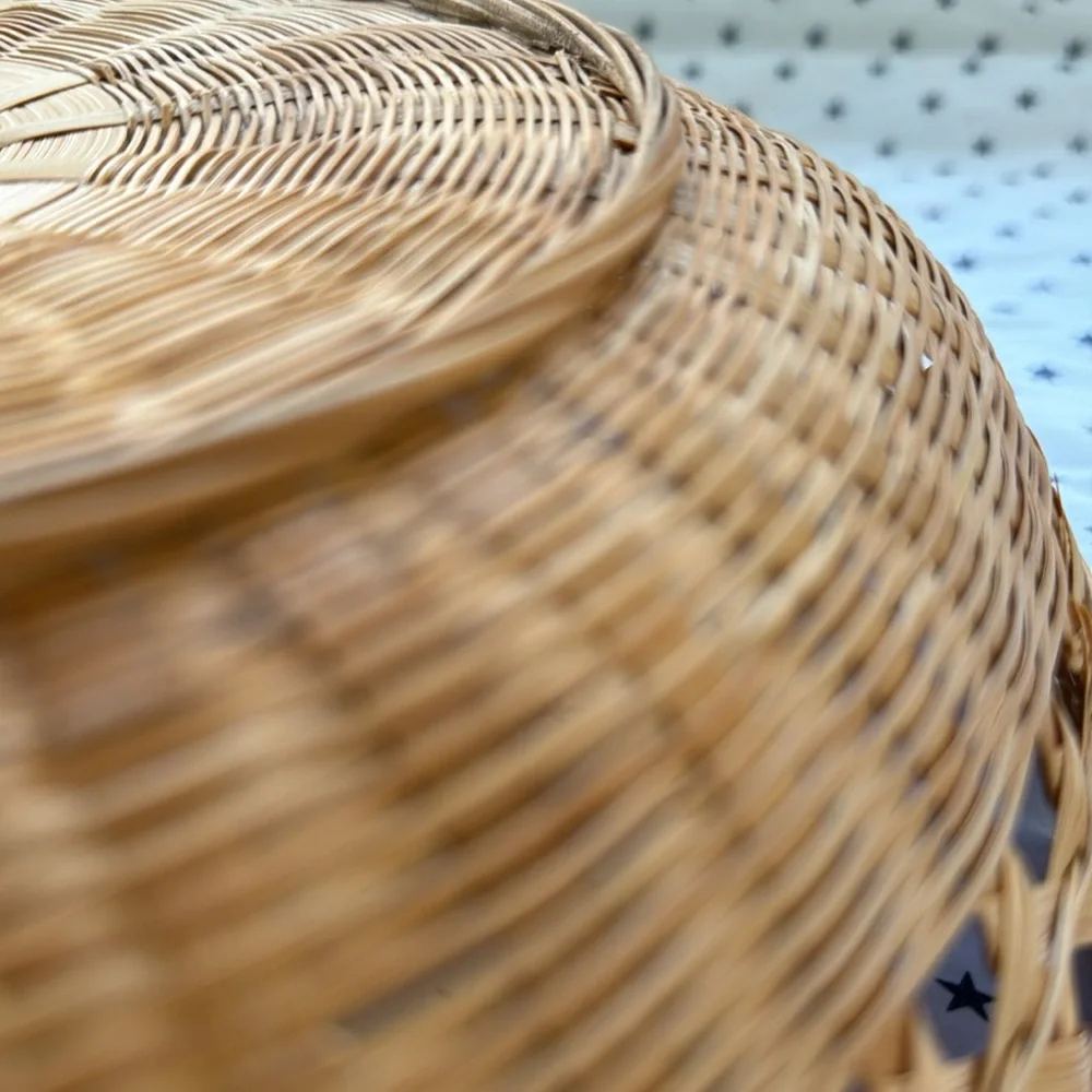 Vintage Round Wicker Rattan 12” Fruit / Storage Basket Excellent Vintage Cond.